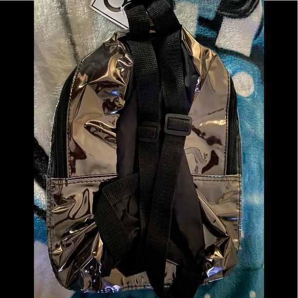 Small Back Pack - Picture 2 of 2